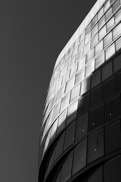 Zrównoważony design w architekturze: Przypadki z całego świata