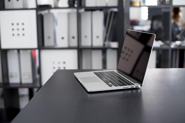 Technologia w rolnictwie: Jak innowacje zmieniają produkcję żywności?